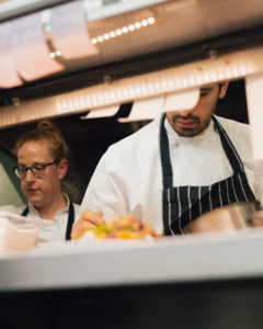 Linda Hermans Photography-Restaurant photography_kitchen action-4