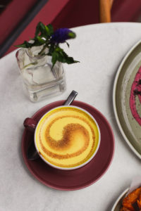 Linda Hermans Photography-Restaurant photography_turmeric latte-1